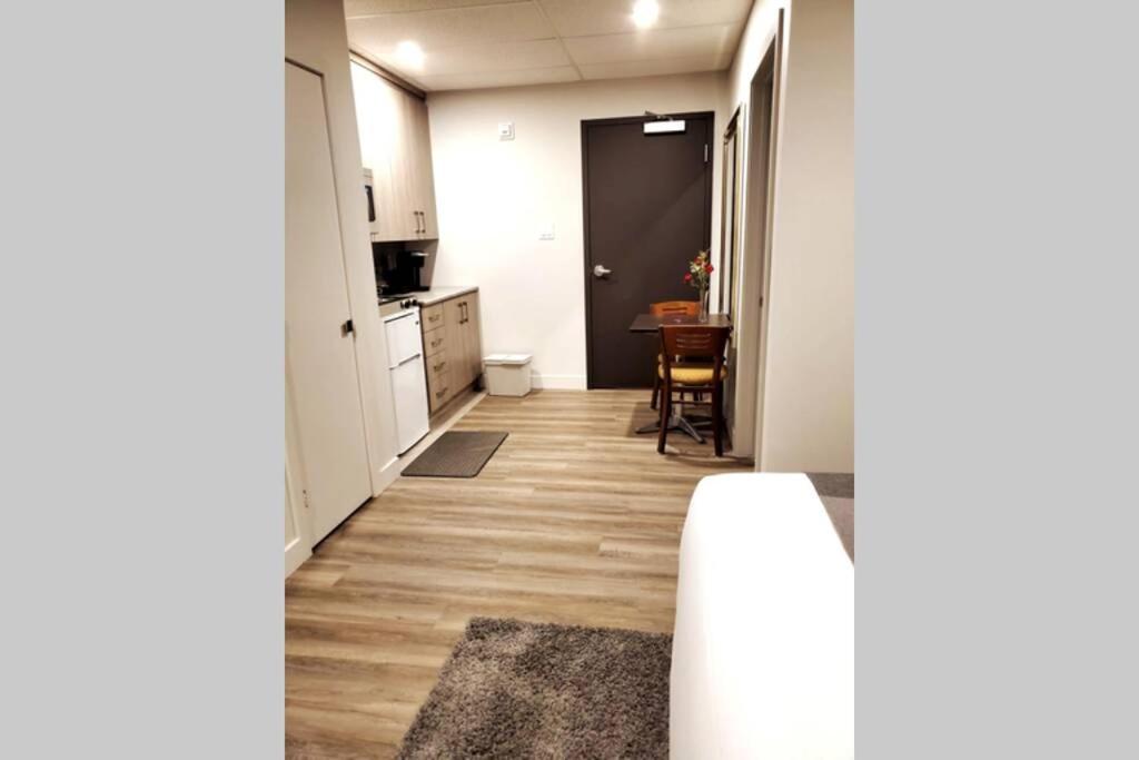 Cozy Sweet Studio #5, Only 10 Min To D.T. Ottawa Гатино Екстериор снимка